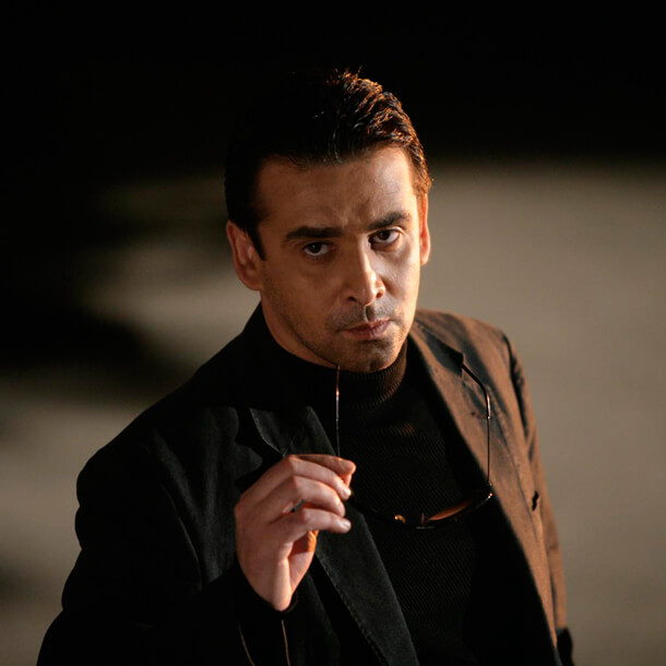 تريند تيك توك: مونتاج سينمائي لفيلم "خارج على القانون" - كريم عبدالعزيز